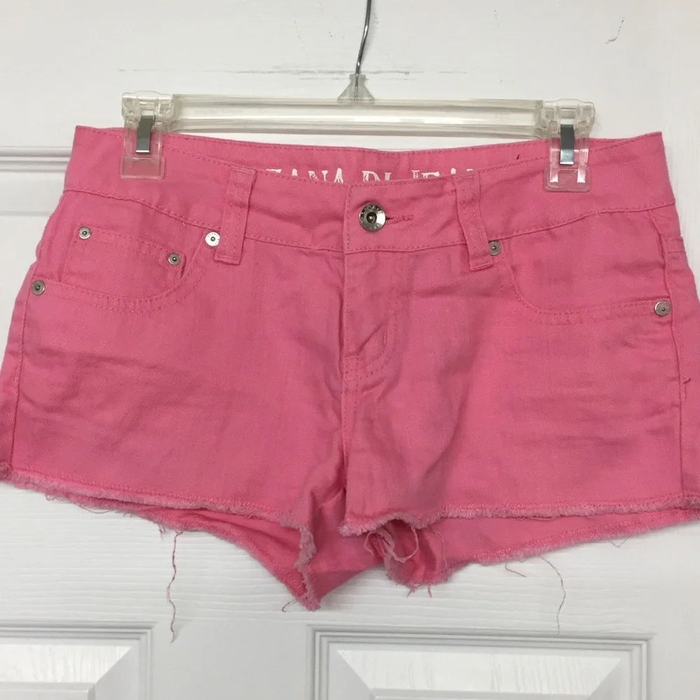 Bubblegum Pink Denim Raw Hem Jean Shorts Sz 7
